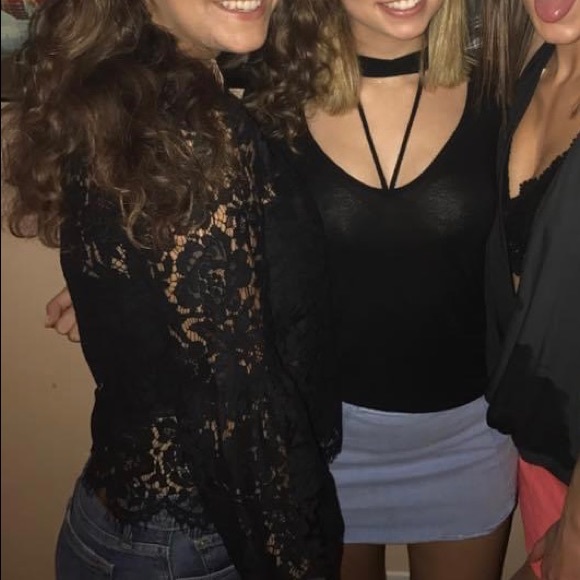 Bebe Black Lace Bell Sleeve Top M - Picture 3 of 3